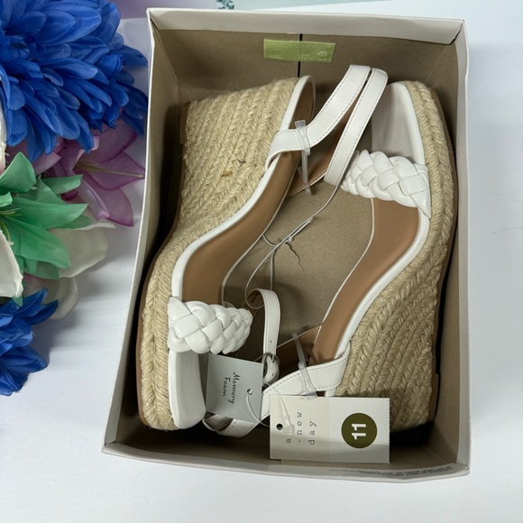 SALE BRAIDED WEDGE HEELS - Picture 8 of 9